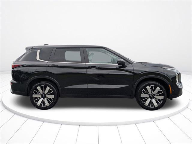 new 2025 Mitsubishi Outlander car, priced at $28,178