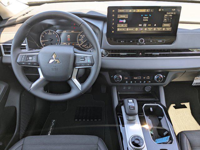 new 2025 Mitsubishi Outlander car, priced at $32,445