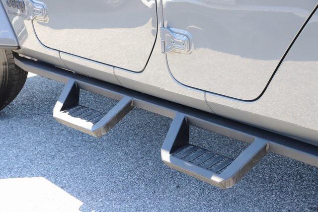 used 2021 Jeep Gladiator car, priced at $31,000