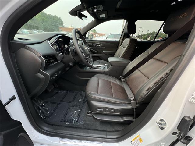 used 2023 Chevrolet Traverse car, priced at $45,900