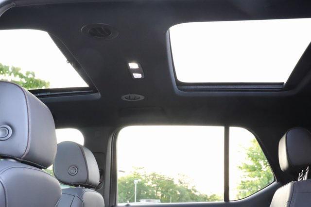 used 2023 Chevrolet Traverse car, priced at $45,900