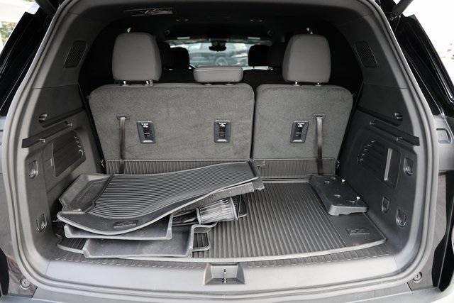 used 2026 Chevrolet Traverse car, priced at $46,995
