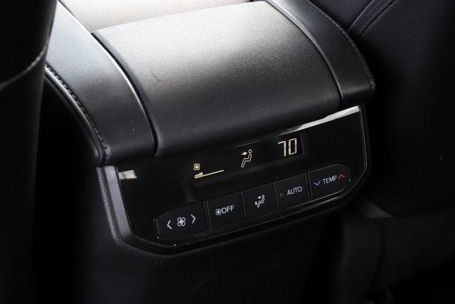 used 2022 Toyota Highlander car, priced at $28,495