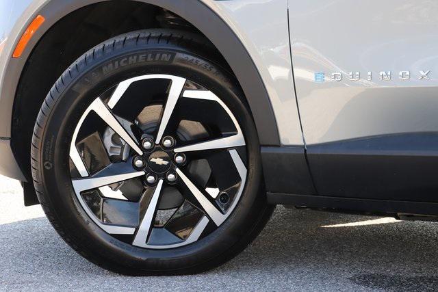 used 2025 Chevrolet Equinox EV car, priced at $29,000