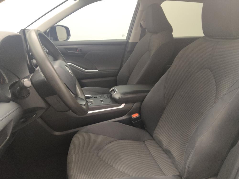 used 2022 Toyota Highlander car, priced at $26,495