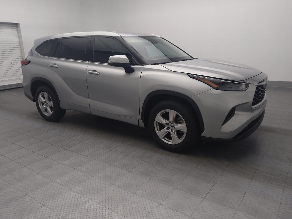 used 2022 Toyota Highlander car, priced at $26,495