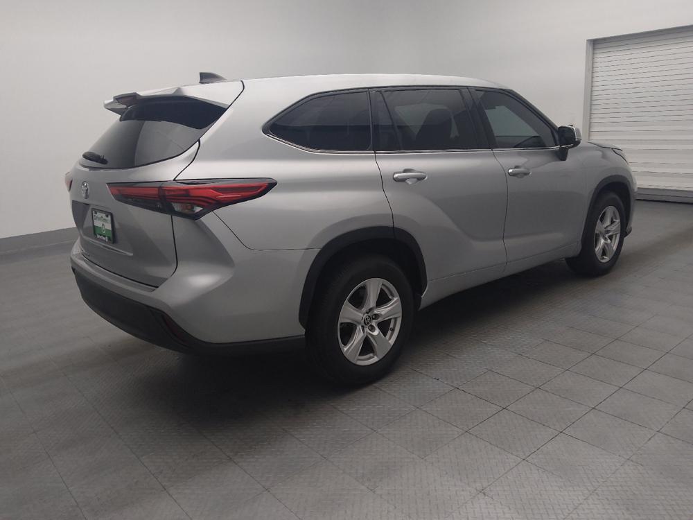used 2022 Toyota Highlander car, priced at $26,495