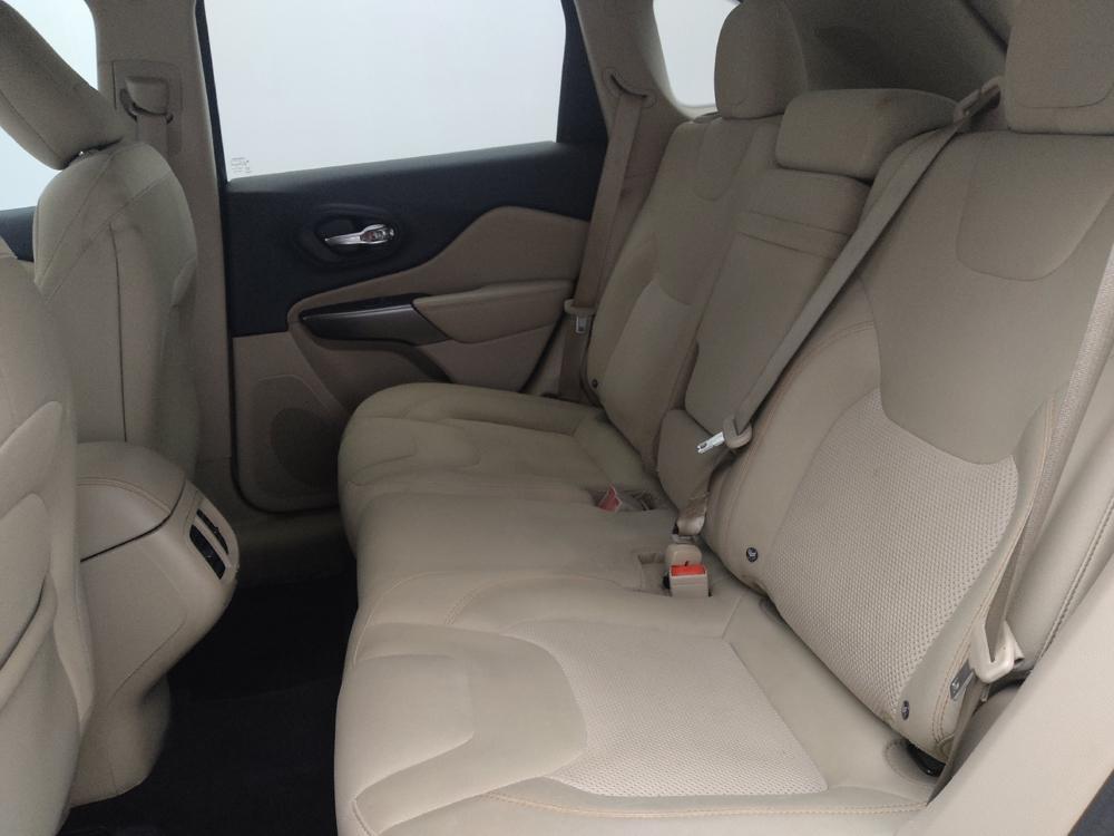 used 2019 Jeep Cherokee car, priced at $16,095