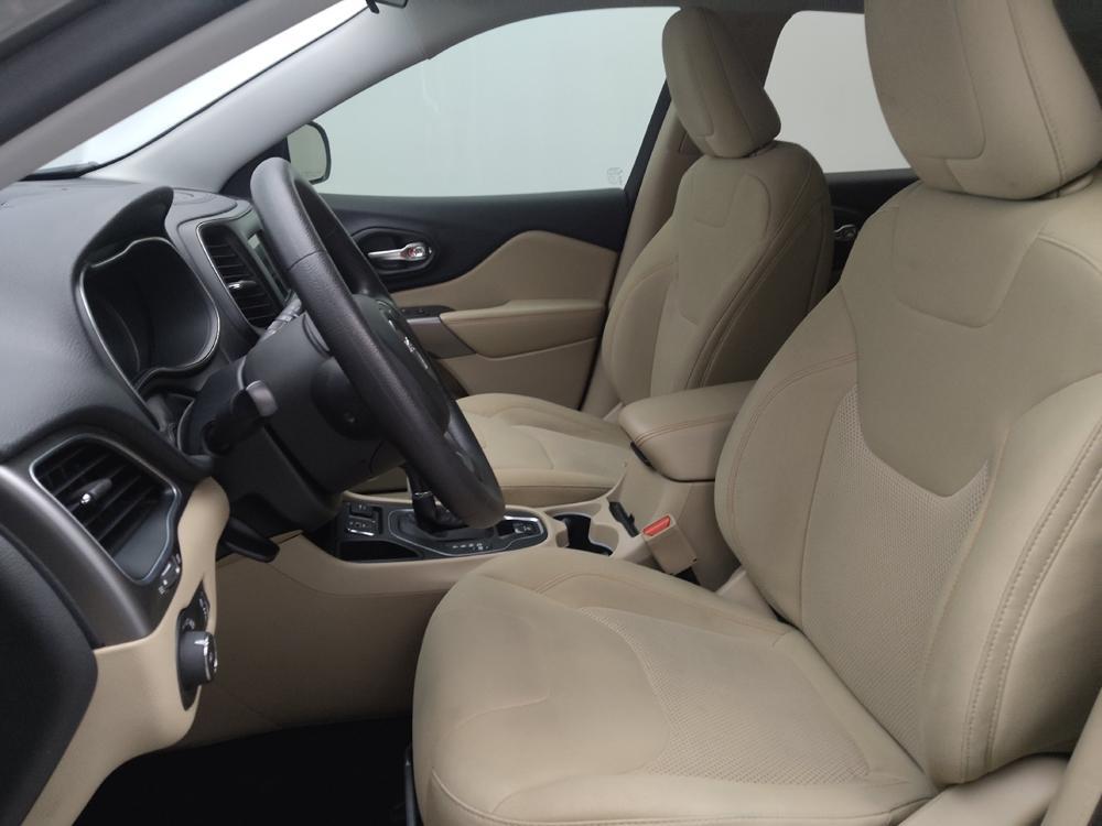 used 2019 Jeep Cherokee car, priced at $16,095