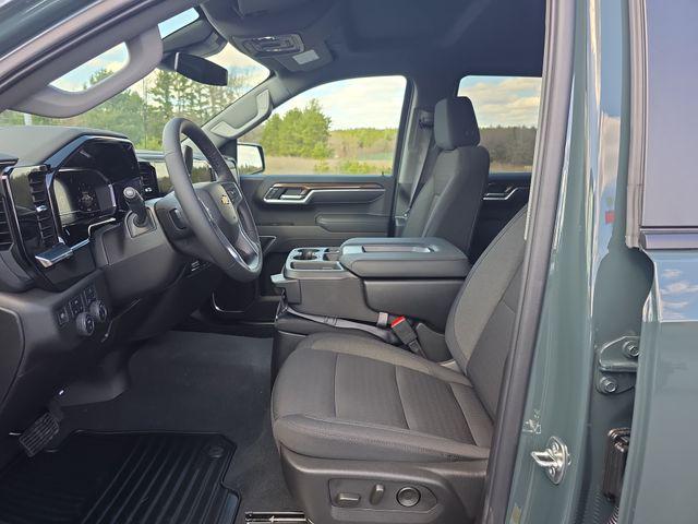 new 2025 Chevrolet Silverado 1500 car, priced at $51,205