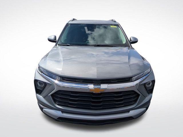 new 2025 Chevrolet TrailBlazer car, priced at $28,573