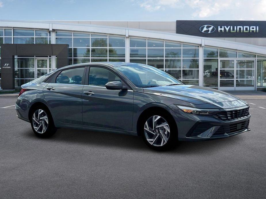 new 2025 Hyundai Elantra car, priced at $26,335