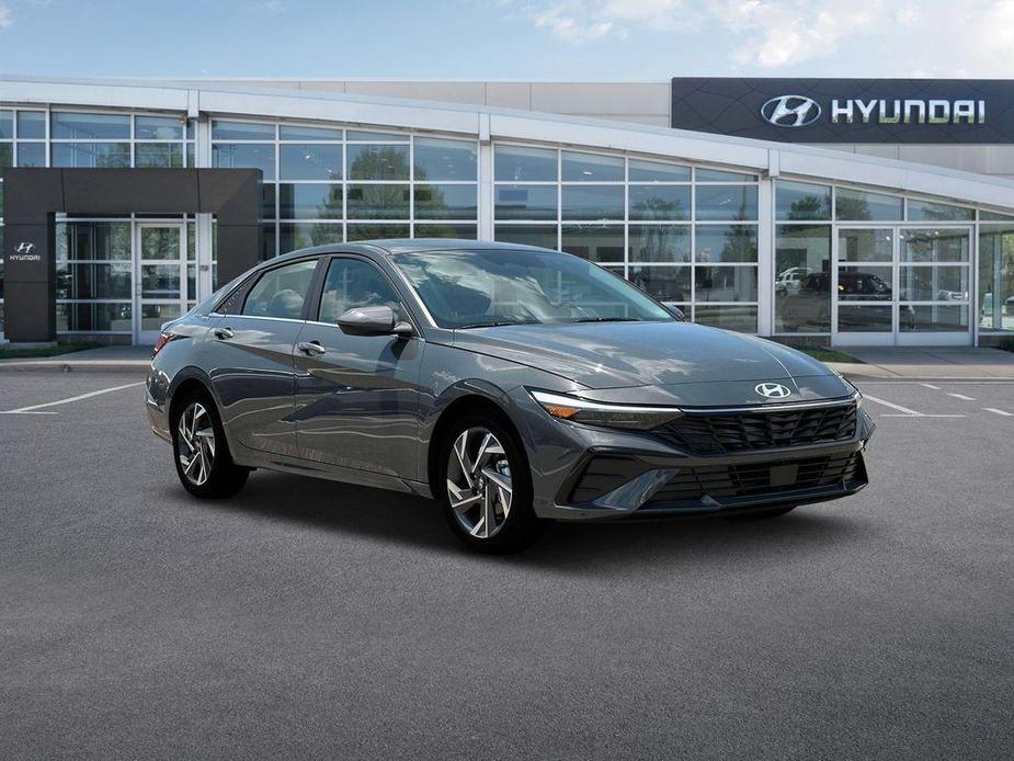 new 2024 Hyundai Elantra car, priced at $25,089