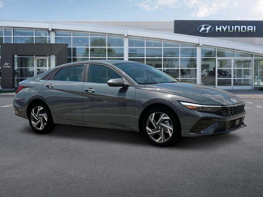 new 2024 Hyundai Elantra car, priced at $25,089