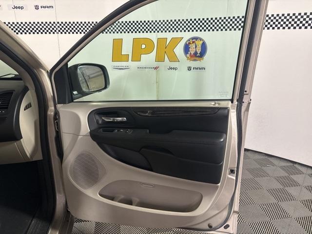 used 2015 Dodge Grand Caravan car, priced at $5,100