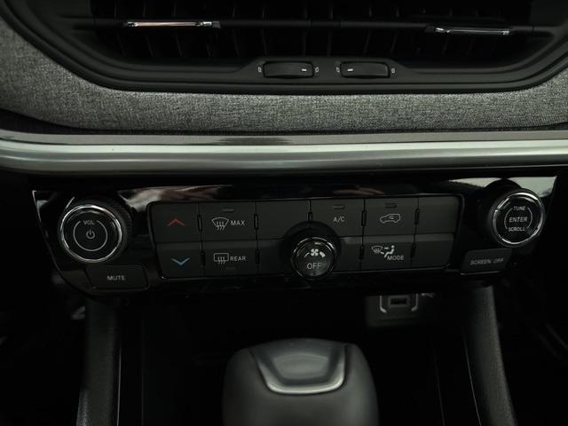 new 2025 Jeep Compass car, priced at $28,000