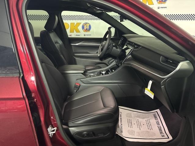 new 2025 Jeep Grand Cherokee L car, priced at $45,498