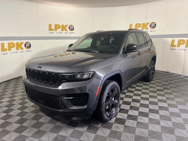 new 2024 Jeep Grand Cherokee car, priced at $41,925