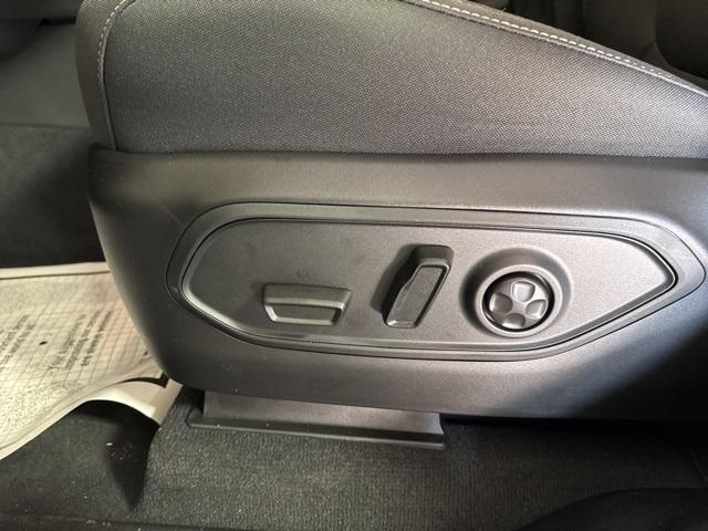 new 2025 Jeep Grand Cherokee car, priced at $40,797