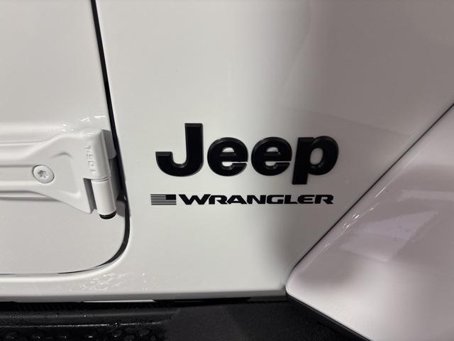 new 2025 Jeep Wrangler car, priced at $53,804
