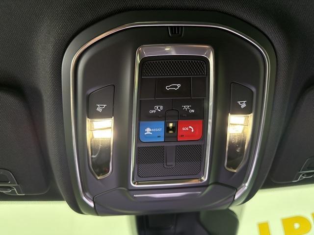 new 2025 Jeep Grand Cherokee car, priced at $42,500