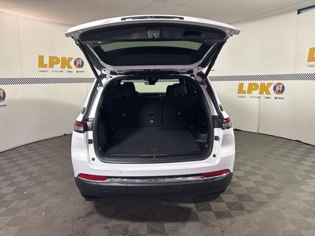 new 2025 Jeep Grand Cherokee car, priced at $39,749