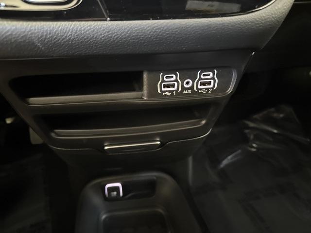new 2025 Chrysler Pacifica Hybrid car, priced at $39,693