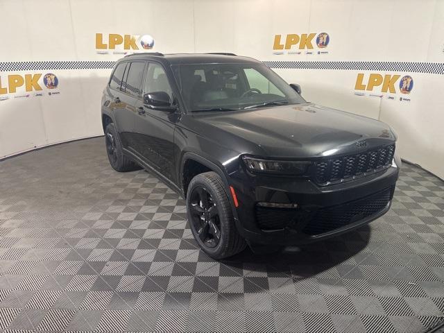 new 2025 Jeep Grand Cherokee car, priced at $46,364