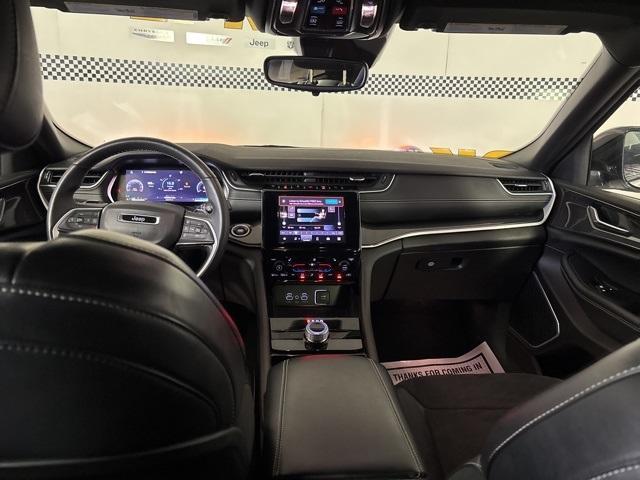 used 2022 Jeep Grand Cherokee car, priced at $34,000