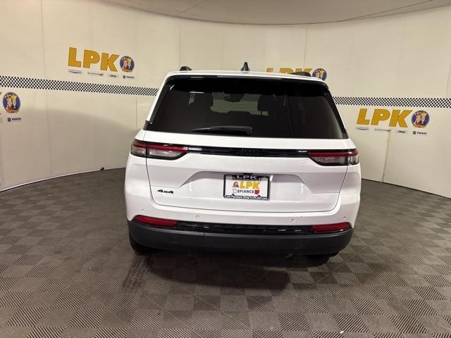 used 2022 Jeep Grand Cherokee car, priced at $34,000