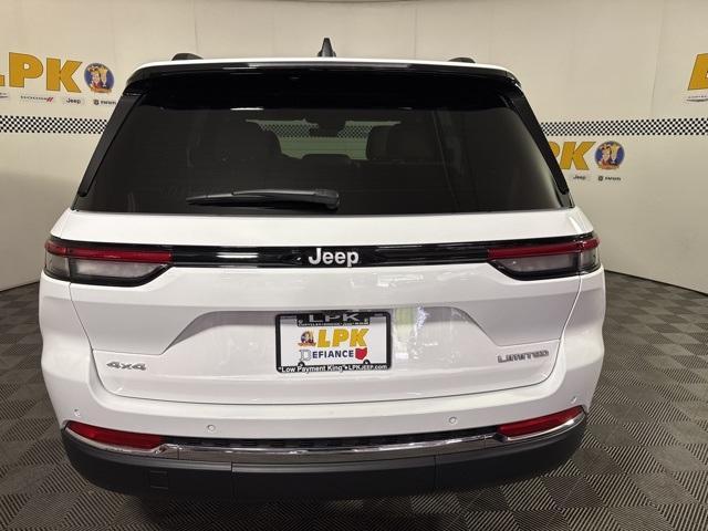new 2025 Jeep Grand Cherokee car, priced at $46,900