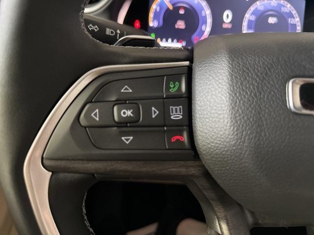 new 2025 Jeep Grand Cherokee car, priced at $46,900