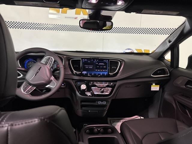 new 2025 Chrysler Pacifica car, priced at $47,935