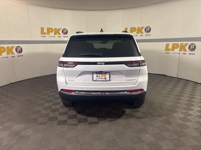 new 2025 Jeep Grand Cherokee car, priced at $37,521