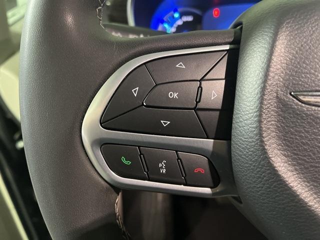 used 2023 Chrysler Pacifica Hybrid car, priced at $29,000