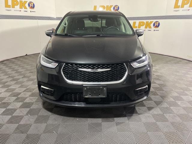 used 2023 Chrysler Pacifica Hybrid car, priced at $29,000