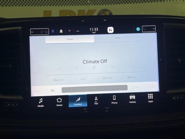 used 2023 Chrysler Pacifica Hybrid car, priced at $29,000