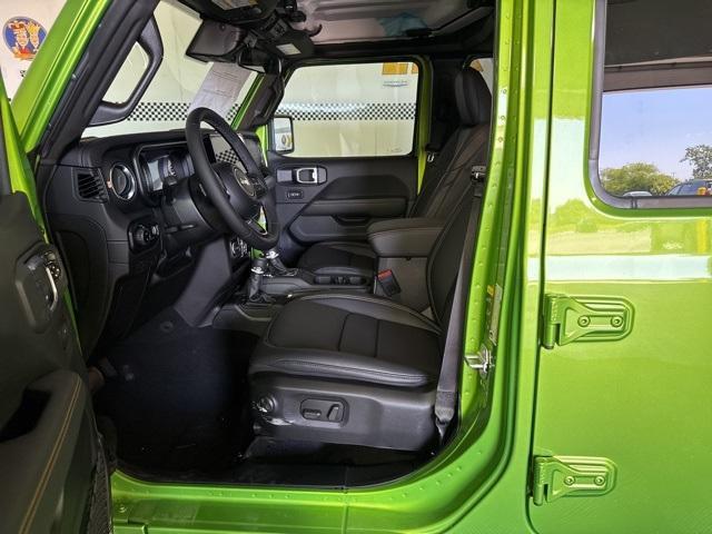 new 2025 Jeep Gladiator car, priced at $45,000