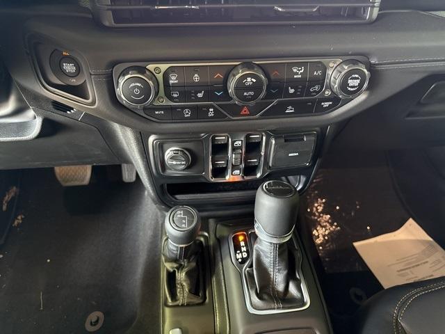 new 2025 Jeep Gladiator car, priced at $45,000
