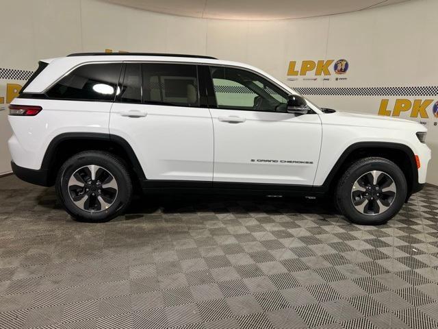 new 2025 Jeep Grand Cherokee 4xe car, priced at $62,285