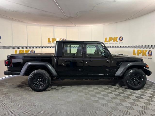 new 2024 Jeep Gladiator car, priced at $39,898