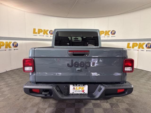 new 2025 Jeep Gladiator car
