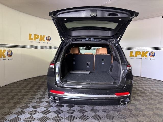 used 2024 Jeep Grand Cherokee car, priced at $41,955
