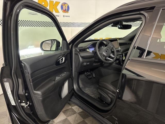 new 2025 Jeep Compass car, priced at $29,000