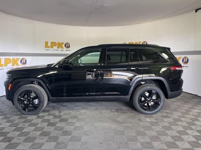 new 2025 Jeep Grand Cherokee car, priced at $41,696
