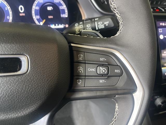 new 2025 Jeep Grand Cherokee car, priced at $41,696