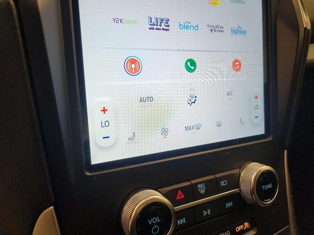 used 2024 Ford Edge car, priced at $21,998