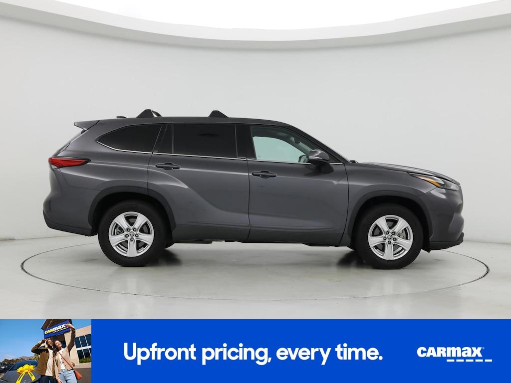 used 2022 Toyota Highlander car, priced at $31,998