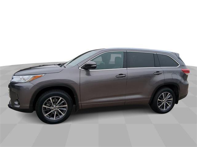 used 2018 Toyota Highlander car, priced at $23,998