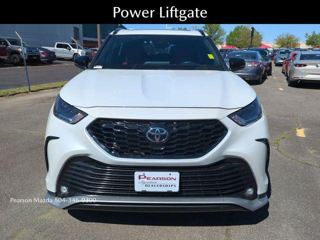 used 2022 Toyota Highlander car, priced at $38,750